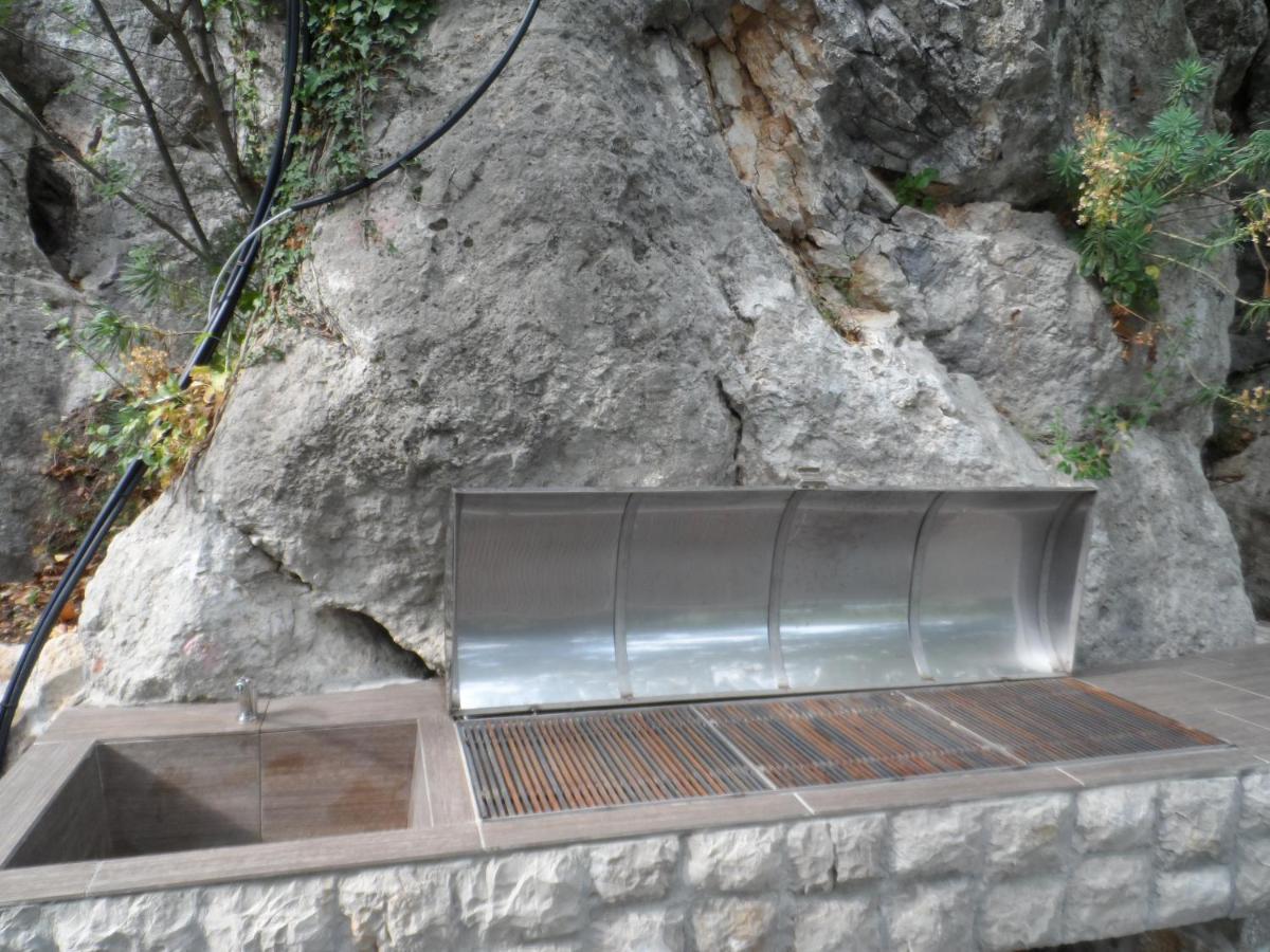 Pataki Studios Petrovac Extérieur photo