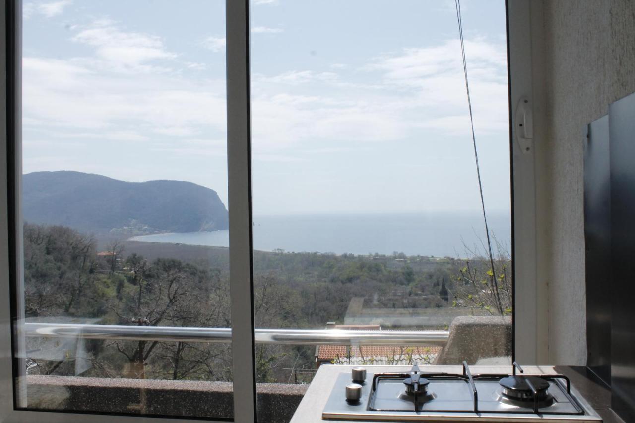 Pataki Studios Petrovac Extérieur photo