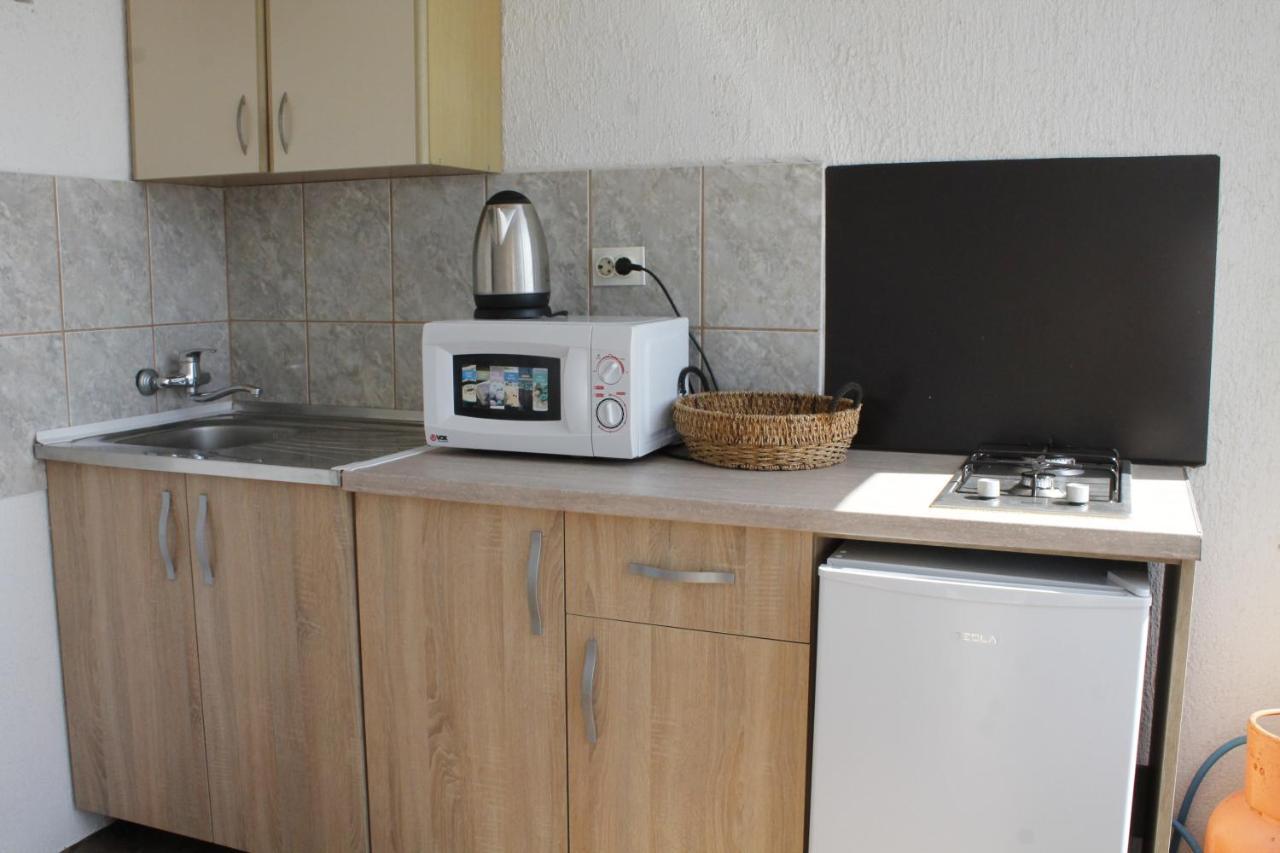 Pataki Studios Petrovac Extérieur photo
